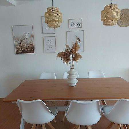 Stilvolle Ferienwohnung Free Parking, Space, Wlan Niestetal Eksteriør billede