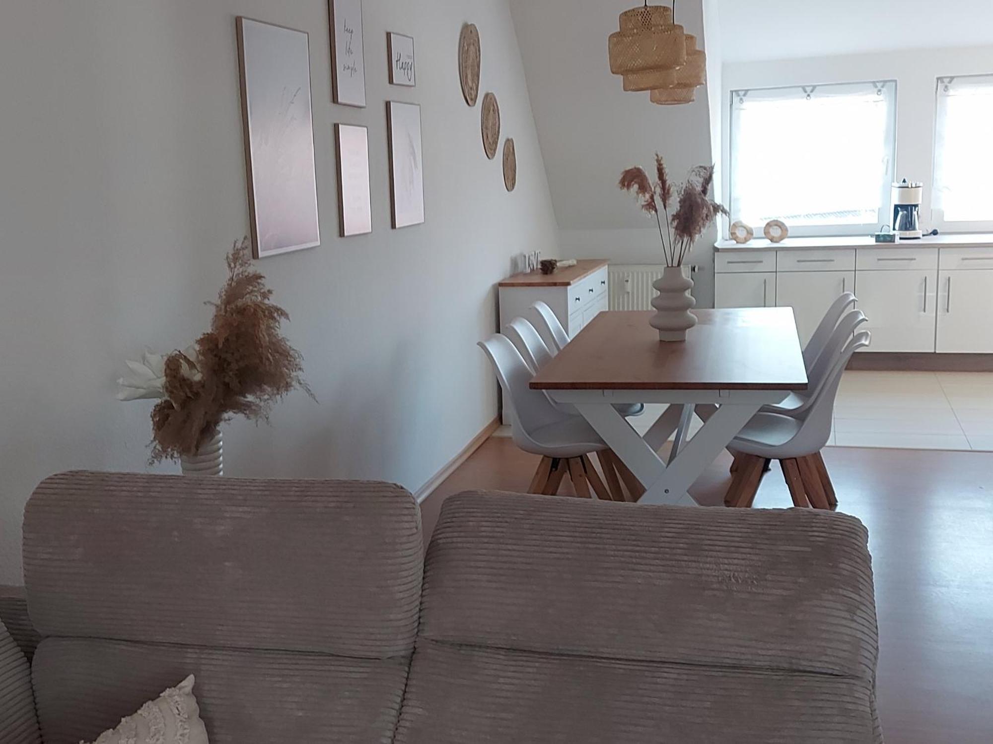 Stilvolle Ferienwohnung Free Parking, Space, Wlan Niestetal Eksteriør billede