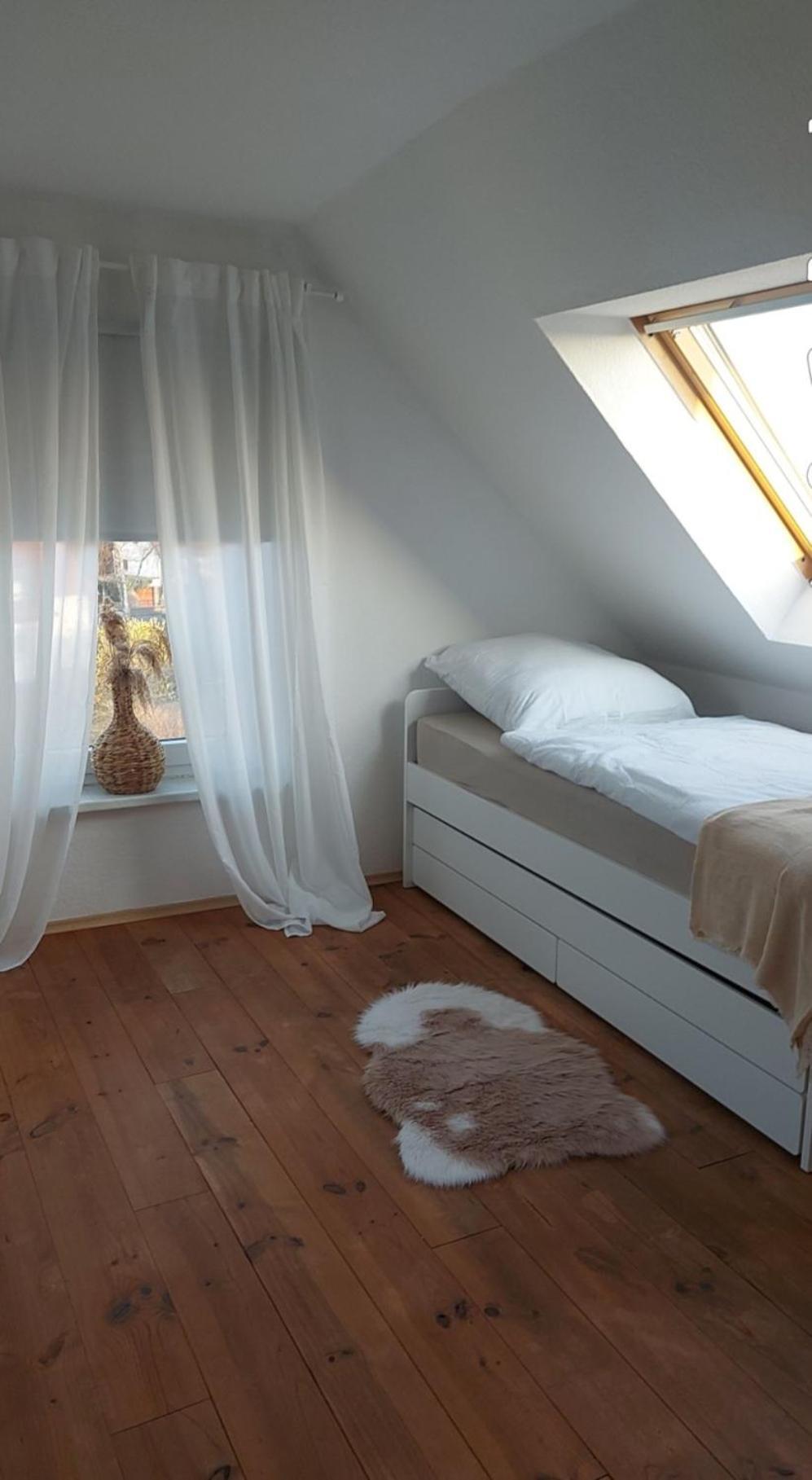 Stilvolle Ferienwohnung Free Parking, Space, Wlan Niestetal Eksteriør billede